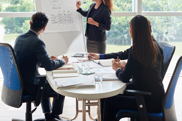 西班牙商业活跃